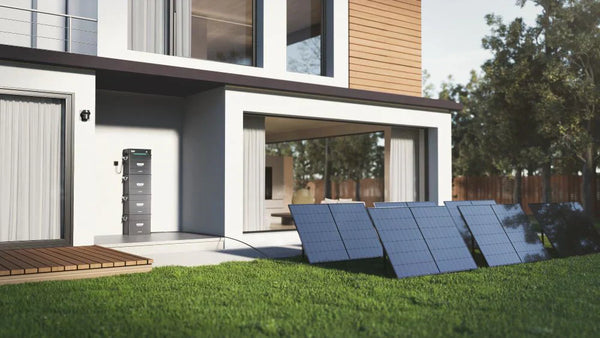Solar panels with Zendure's SolarFlow Hyper 2000 batteries